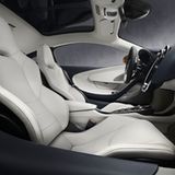 Auf Wunsch gibt es im Innenraum auch Cashmere-Stoffe