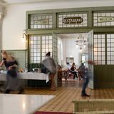 Durch eine Initiative ehemaliger Stammgäste wurde das Hotel gerettet und mit viel Liebe zum Detail komplett saniert. Heute gehört das Haus zu den Swiss-Historic-Hotels und wurde wegen des besonderen denkmalpflegerischen Ansatzes zum historischen Hotel des Jahres 2012 gekürt.