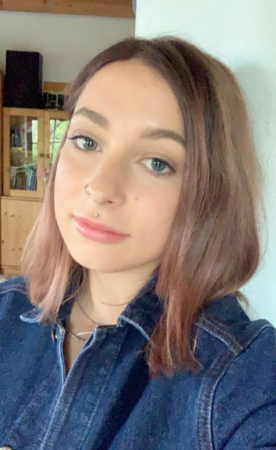 Lilli macht eine Ausbildung zur Make-up Artistin und Hairstylistin Lilli macht eine Ausbildung zur Make-up Artistin und Hairstylistin