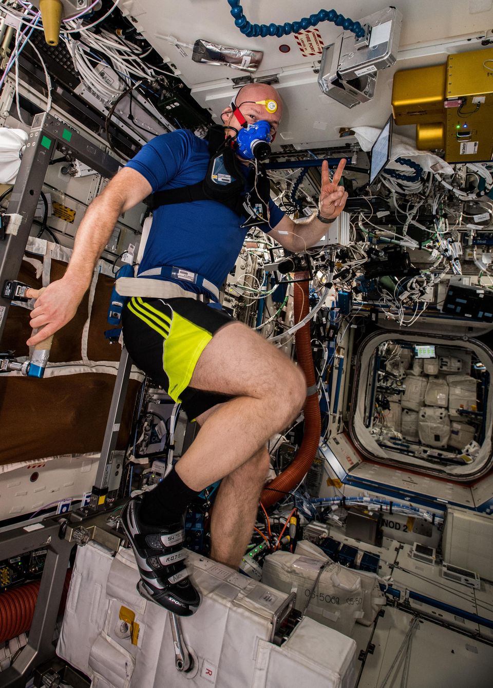 Alexander Gerst trainiert auf der ISS