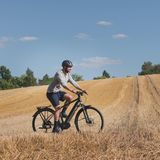 Mit dem Entice kann es auch mal über einen  Feldweg gehen.