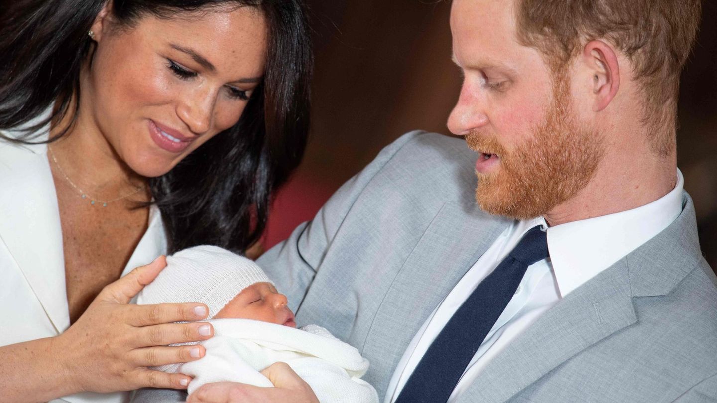 Archie Harrison Mountbatten-Windsor: Meghan und Harry zeigen ihren neugeborenen Sohn