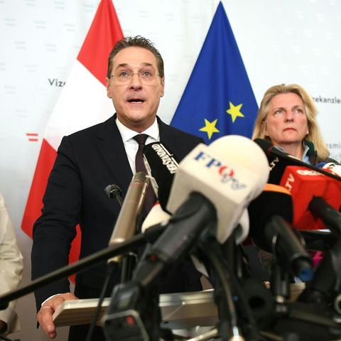 Vizekanzler Heinz Christian Strache (FPÖ) verkündet seinen Rücktritt