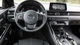 Breite Mittelkonsole im Toyota GR Supra