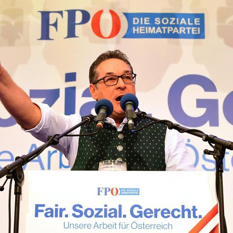 Heinz Christian Strache (FPÖ), Vizekanzler von Österreich spricht auf einer Kundgebung der FPÖ