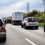 Fortgeschrittene Funktion eines automatisierten Fahrzeugs: Im Falle eines Heck-Unfalls fährt der ESF so weit es geht, aus der Ge