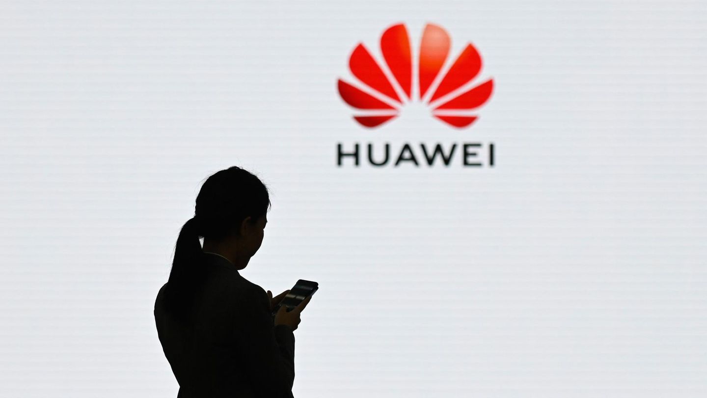 Google entzieht dem chinesischen Smartphone-Hersteller Huawei ab sofort die Android-Lizenz.