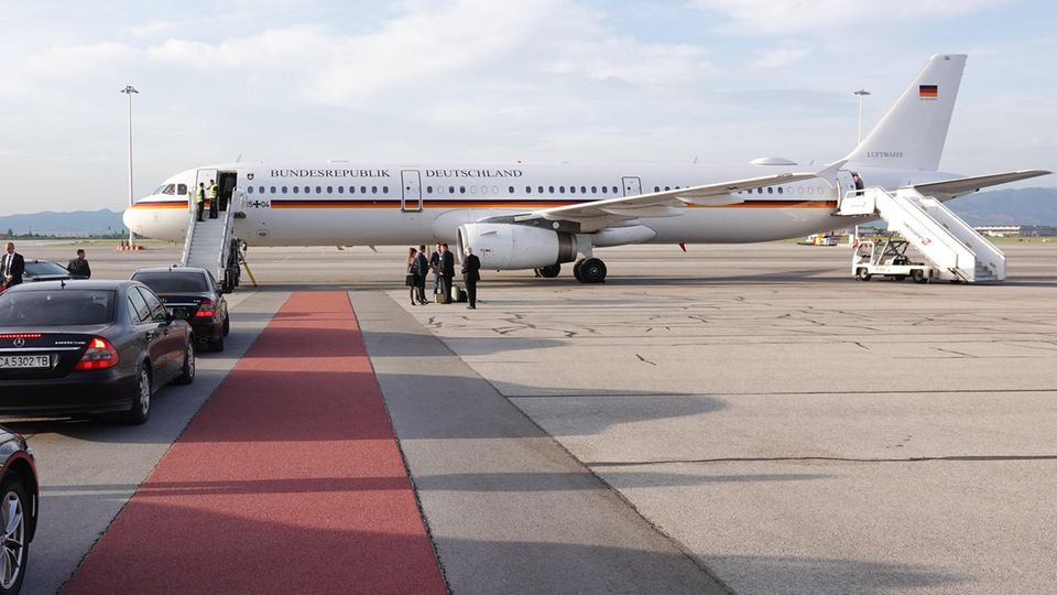 Mai 2019  Bundesaußenminister Heiko Maas (SPD) konnte am Sonntag erst mit einstündiger Verspätung zu einem Besuch in Bulgarien starten: Der Airbus A321 der Flugbereitschaft der Bundeswehr hatte Probleme mit der Hilfsturbine.