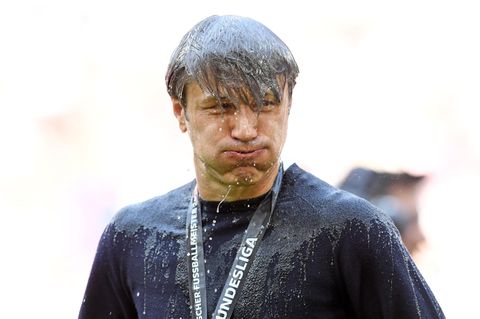 Bayern-Coach Niko Kovac nach einer Bierdusche am letzten Spieltag
