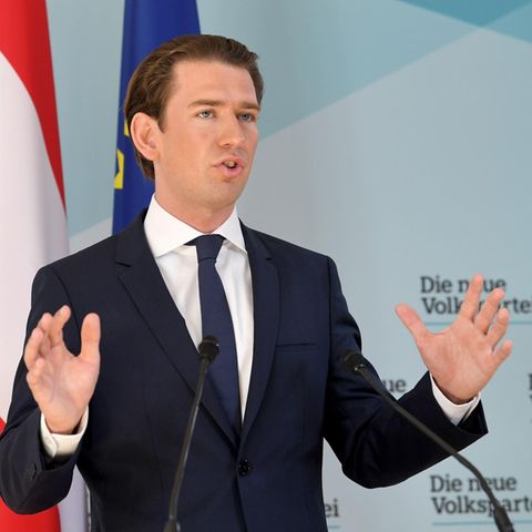 Sebastian Kurz spricht bei einer Presseerklärung