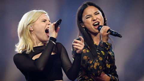 Laura Kästel (r.) und Carlotta Trumann von der Band S!sters