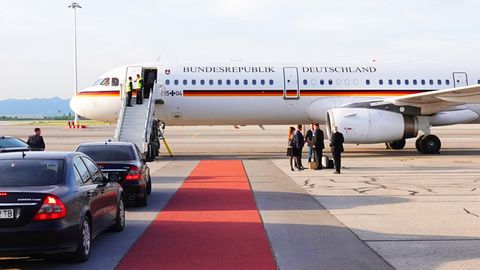 Bundesaußenminister Heiko Maas (SPD) konnte am Sonntag erst mit einstündiger Verspätung zu einem Besuch in Bulgarien starten: Der Airbus A321 der Flugbereitschaft der Bundeswehr hatte Probleme mit der Hilfsturbine.