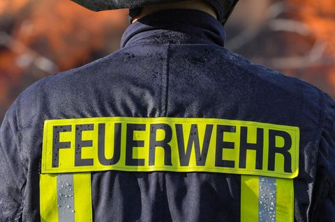 Mutter soll Wohnung angezündet und ihre Kinder im Feuer zurückgelassen haben
