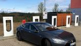 Die Vision der Langstrecken E-Mobilität: Tesla Supercharger an deutschen Autobahnen