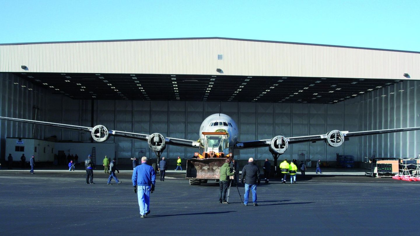 Hangar Auburn in Mane