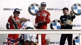 Lauda bei der Siegerehrung zum großen Preis von Holland