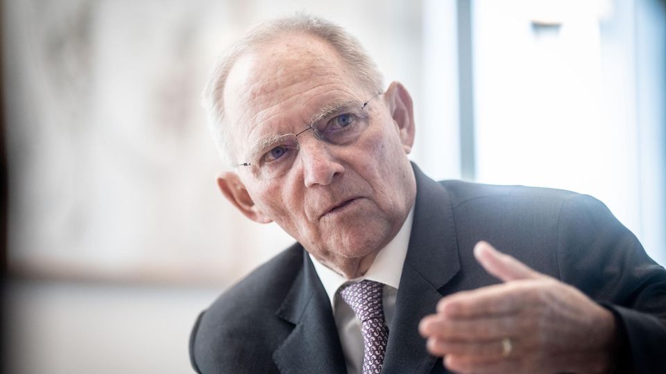 Schäuble hält Erpressung Straches für möglich – und spekuliert über Geheimdienstbeteiligung