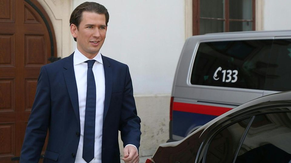 Sebastian Kurz vor der Hofburg in Wien