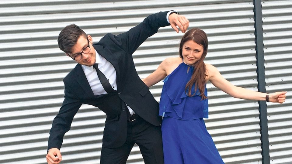 Christian und seine Schwester Sarah standen sich nah. Sie versichert, er habe vor seinem Verschwinden nicht depressiv gewirkt. Das Foto zeigt die beiden bei der Feier zu seiner Fachhochschulreife 2018.