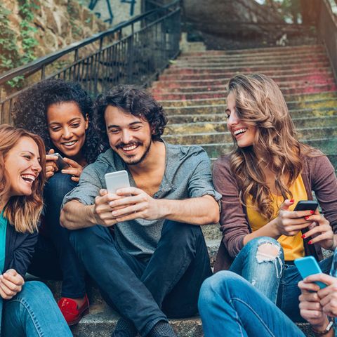 Stiftung Warentest nahm 21 aktuelle Smartphones unter die Lupe