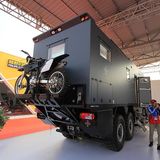 Zwölf Tonnen ist er schwer.