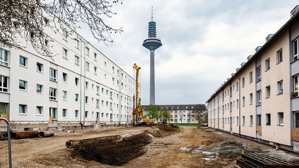 Im Frankfurter Platenviertel bekommen Wohnblöcke zwei Zusatzetagen
