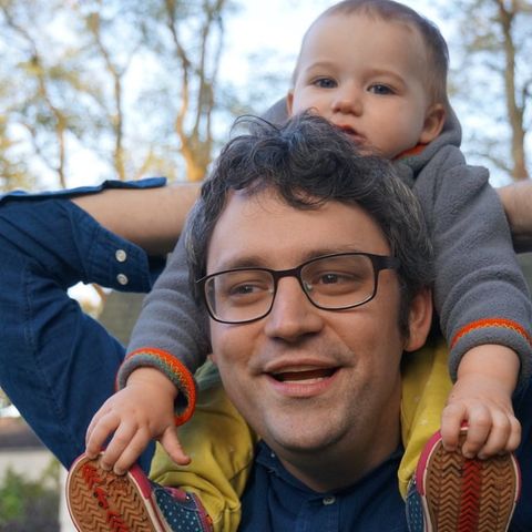 "Once More We Saw Stars": Ein bizarrer Unfall nahm ihm seine kleine Tochter. In einem Buch verarbeitet er seine Trauer