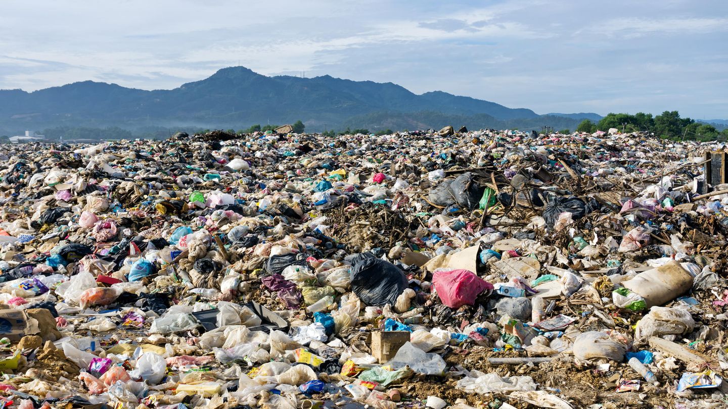 Malaysia will illegal importierten Plastikmüll zurückschicken