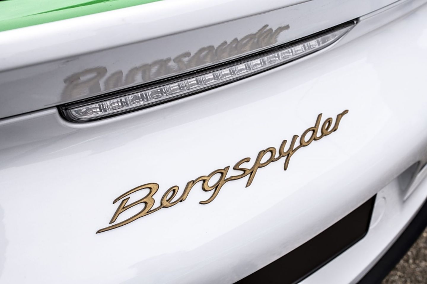 Der Porsche 981 Bergsypder braucht knapp mehr als vier Sekunden von null auf 100 km/h
