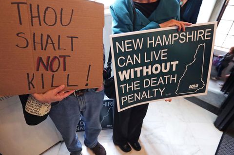Demonstranten protestieren in Concord, der Hauptstadt des US-Bundesstaates New Hampshire, gegen die Todesstrafe