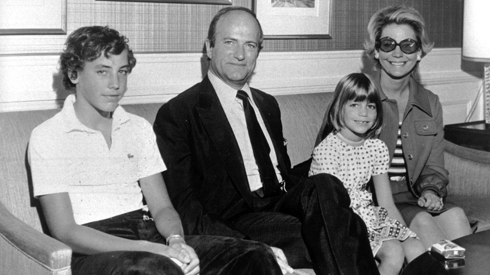 Claus Von Bulow Ist Tot Ein Ruckblick Auf Sein Ratselhaftes Leben Stern De