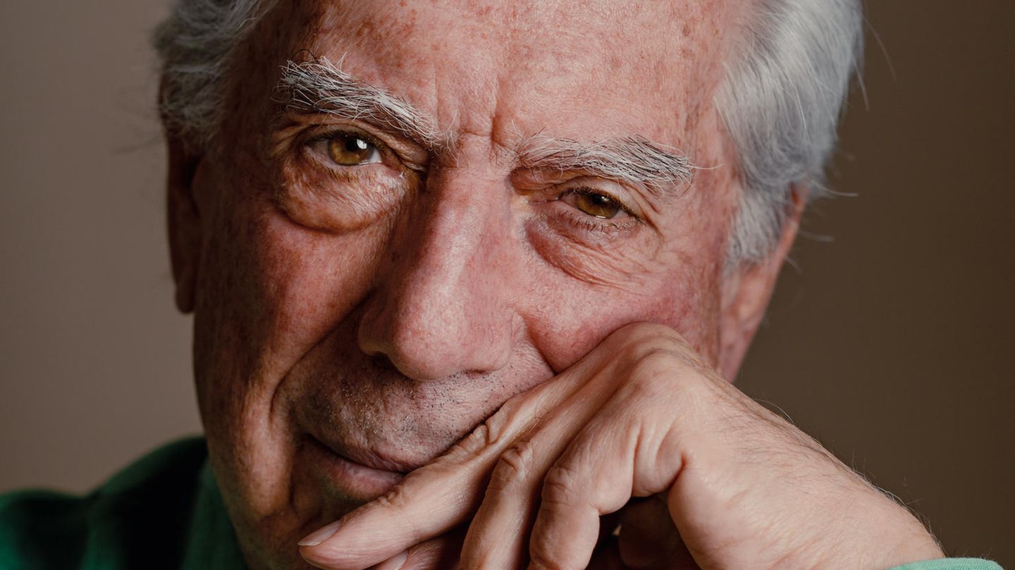 Zu Mario Vargas Llosas bekanntesten Werken gehört "Das grüne Haus" oder "Tante Julia und der Kunstschreiber"; 2010 erhielt er den Literaturnobelpreis