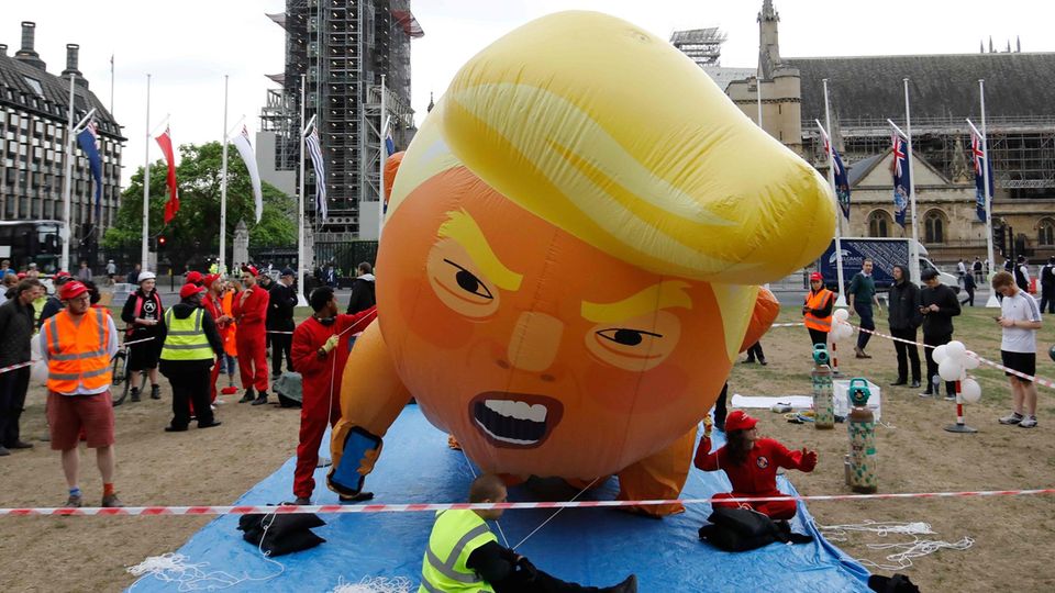 Ein aufblasbarer Trump soll in London den US-Präsidenten verhöhnen Ein aufblasbarer Trump soll in London den US-Präsidenten verhöhnen