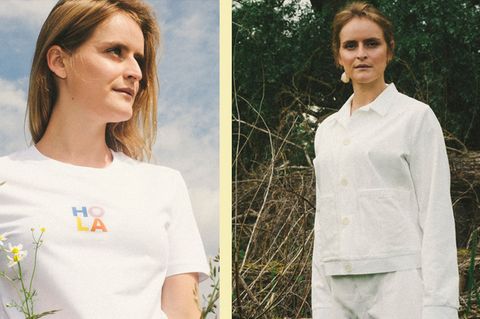 Frau mit T-Shirt und Hosenanzug