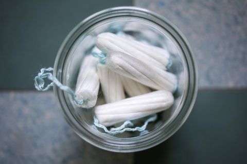 Der Petitionsausschuss des Bundestags muss sich mit der Besteuerung von Menstruationsartikeln wie Tampons auseinandersetzen.
