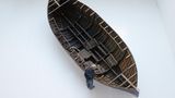 Ein leeres Holzschiff