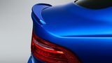 Der Heckspoiler am Jaguar XE SV Project 8 Touring sieht deutlich ziviler aus, ...