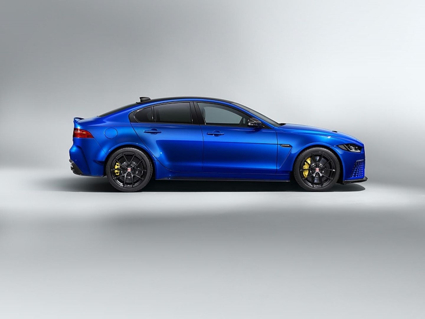 Jaguar XE SV Project 8 Touring