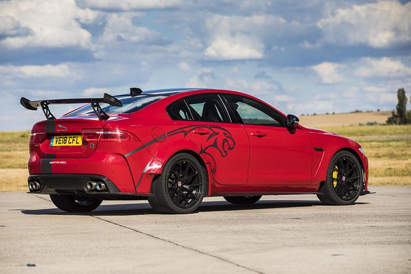 Jaguar XE SV Project 8