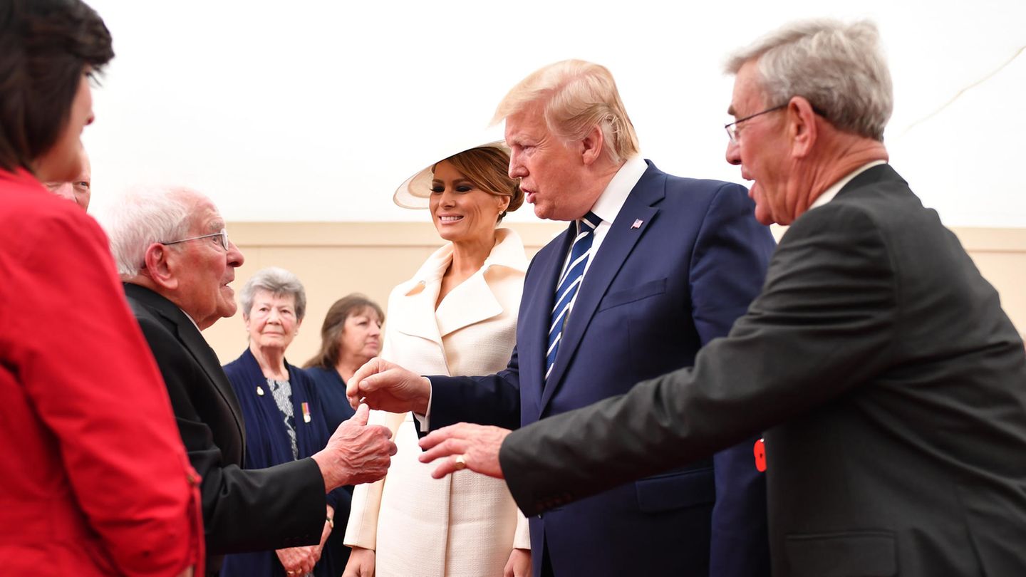 Der englische Veteran Thomas Cuthbert, 93, traf auf Melania und Donald Trump