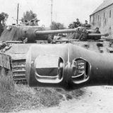 Deutsche Panther Panzer vor dem Einsatz.