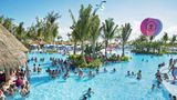 Der Landausflug auf dieser Insel ist für die meisten mit Badespaß im Meer oder im Pool verbunden. Doch wer sich eine Beach Club Beach Cabana für den Tag und bis zu acht Personen gönnt, dem wird die Kreditkarte mit mehreren hundert US-Dollar belastet.