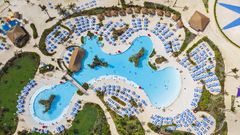 Hauptanziehungspunkt ist die Oasis Lagoon, der angeblich größte Süßwasserpool der Karibik - und mit Unterwasser-Soundsystem ausgestattet.
