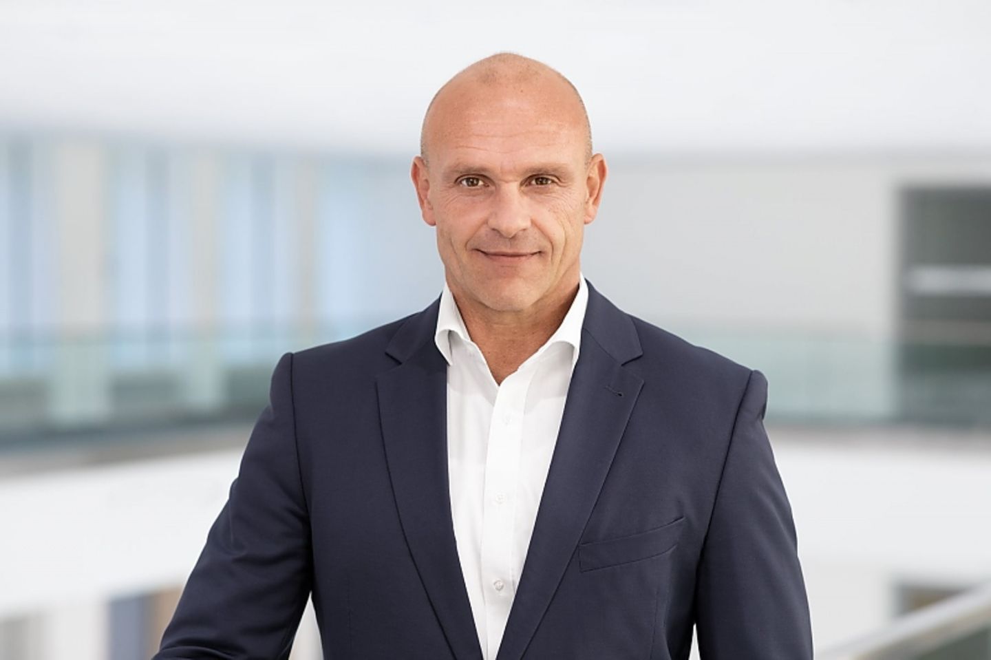 VW Marken-Vorstand für die Elektro-Mobilität Thomas Ulbrich sieht die Zellversorgung für die ersten Produktionsjahre der VW Elek