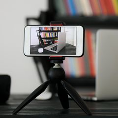 Das Smartphone-Stativ für unterwegs
