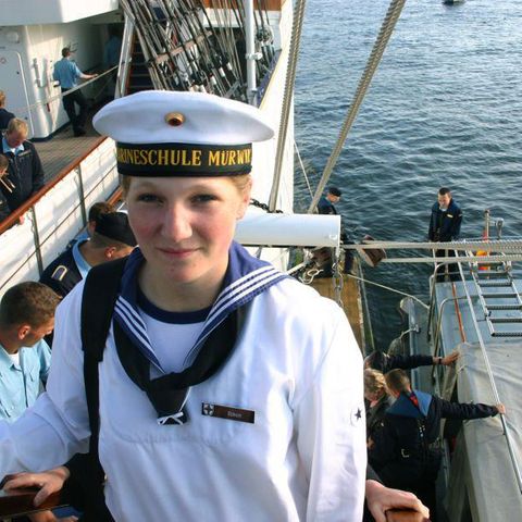 Jenny Böken als junge Kadettin auf der Gorch Fock