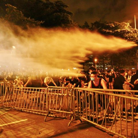 Polizei geht in Hongkong mit Wasserwerfern gegen Demonstranten vor