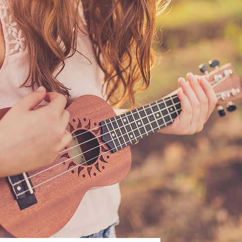 Mädchen mit Ukulele