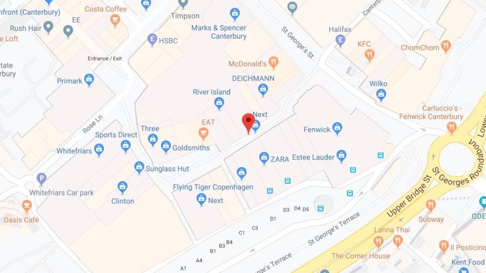 Canterbury: Die folgenschwere Prügelei soll sich laut britischen Medien in der Innenstadt von Canterbury, in der Whitefriars Street, ereignet haben (rote Markierung) Die folgenschwere Prügelei soll sich laut britischen Medien in der Innenstadt von Canterbury, in der Whitefriars Street, ereignet haben (rote Markierung)