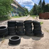 Der Bunker liegt zwischen den Ortschaften Laage und Tessin, etwa 1,5 Kilometer westlich der Gemeinde Drüsewitz in einem Waldgebiet mit dichter Bewachsung. Eine Hochspannungsanlage sicherte früher das gesamte Gelände.